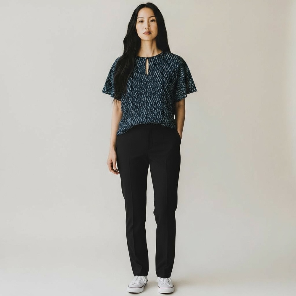 Ann Taylor dark blue floral butterfly sleeve blouse with lace insertions‎ Large